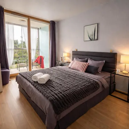 La Belle Self Check-in & Parking Included