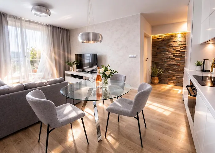 La Belle Self Check-in & Parking Included *